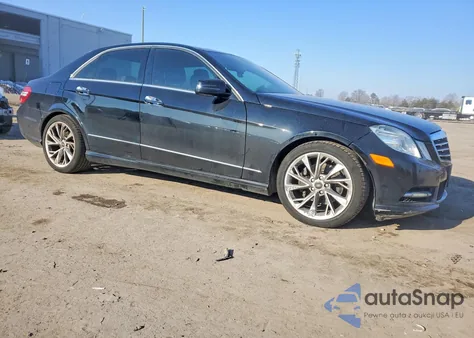 2013 Mercedes-Benz E 350 4Matic z USA, uszkodzony, nr VIN WDDHF8JB7DA679318